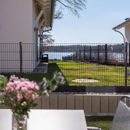 קרקוב אם זיי Ferienhaus Fuer Die Ganze Familie - Kamin-Sauna-See מראה חיצוני תמונה