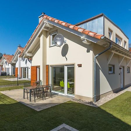 קרקוב אם זיי Ferienhaus Fuer Die Ganze Familie - Kamin-Sauna-See מראה חיצוני תמונה