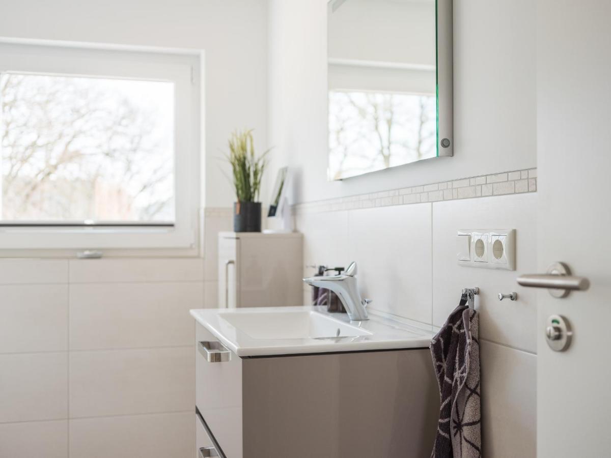 קרקוב אם זיי Ferienhaus Fuer Die Ganze Familie - Kamin-Sauna-See מראה חיצוני תמונה