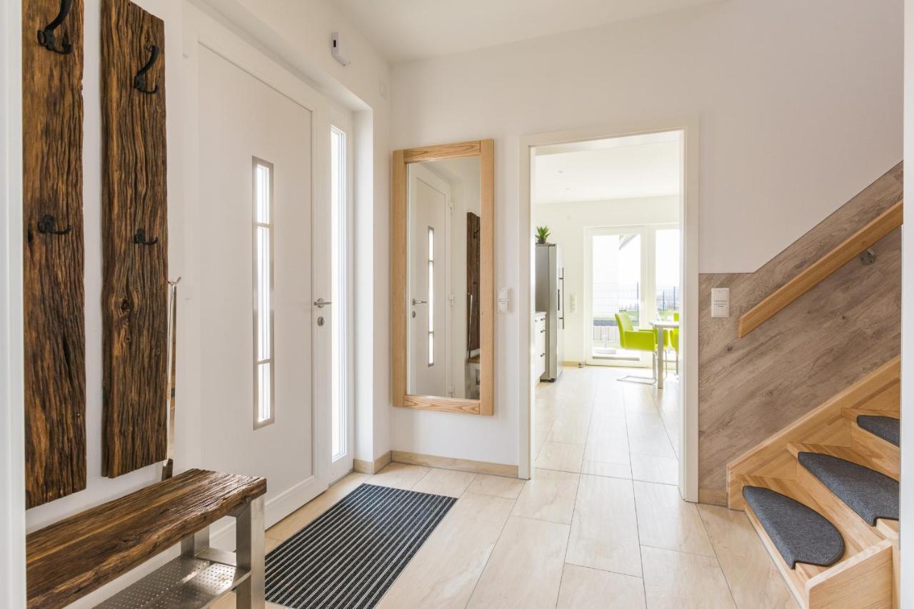 קרקוב אם זיי Ferienhaus Fuer Die Ganze Familie - Kamin-Sauna-See מראה חיצוני תמונה