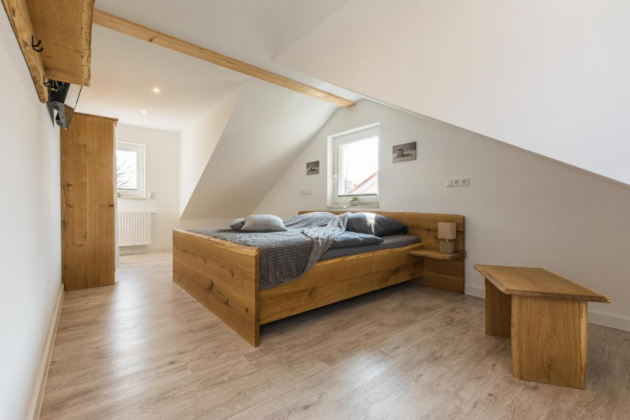 קרקוב אם זיי Ferienhaus Fuer Die Ganze Familie - Kamin-Sauna-See מראה חיצוני תמונה