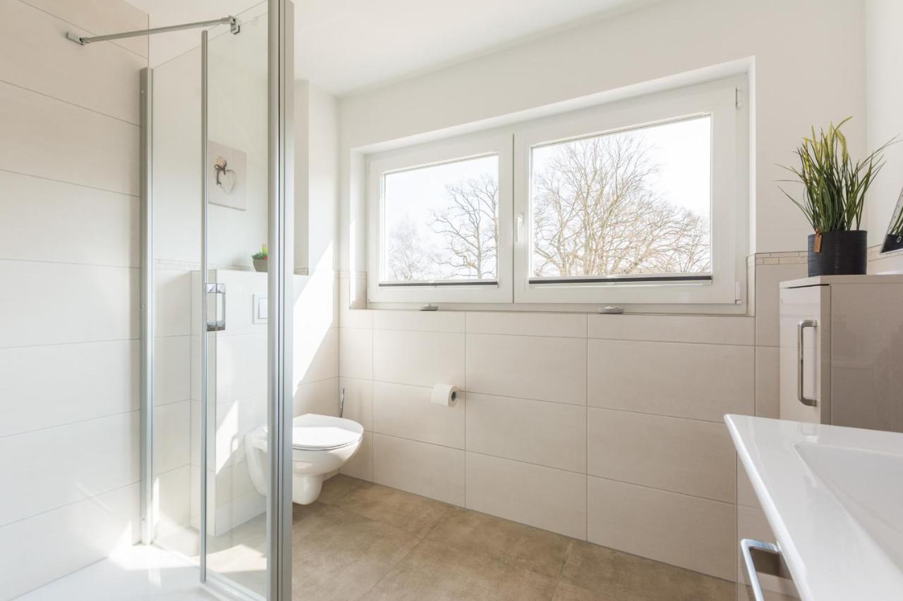 קרקוב אם זיי Ferienhaus Fuer Die Ganze Familie - Kamin-Sauna-See מראה חיצוני תמונה